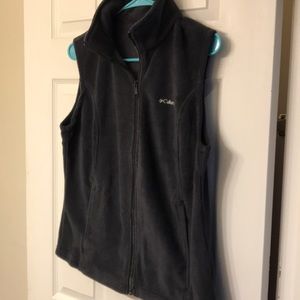 Columbia fleece vest